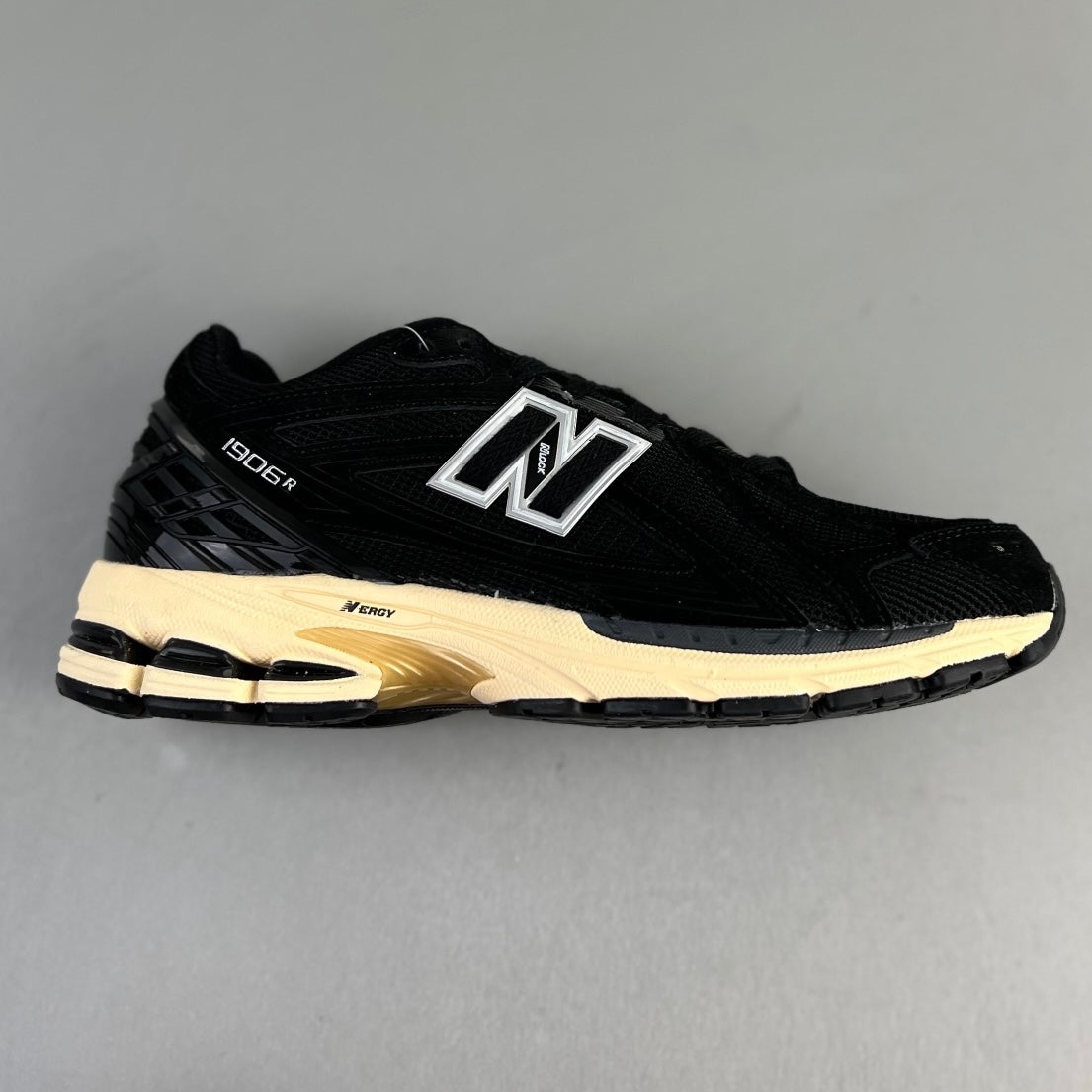 New Balance 1906R | Black Gum 08HHLL120822