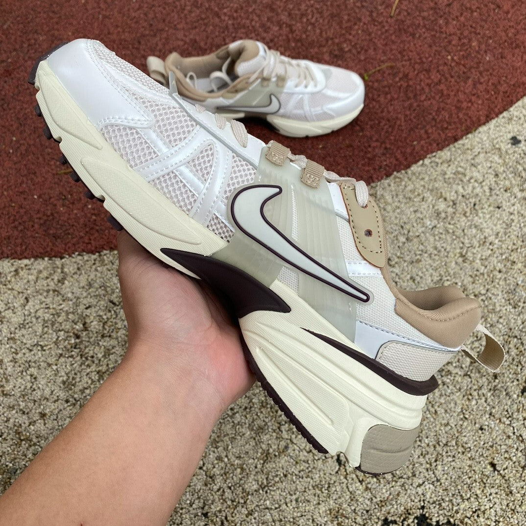 Nike V2K Run | FD0736-100