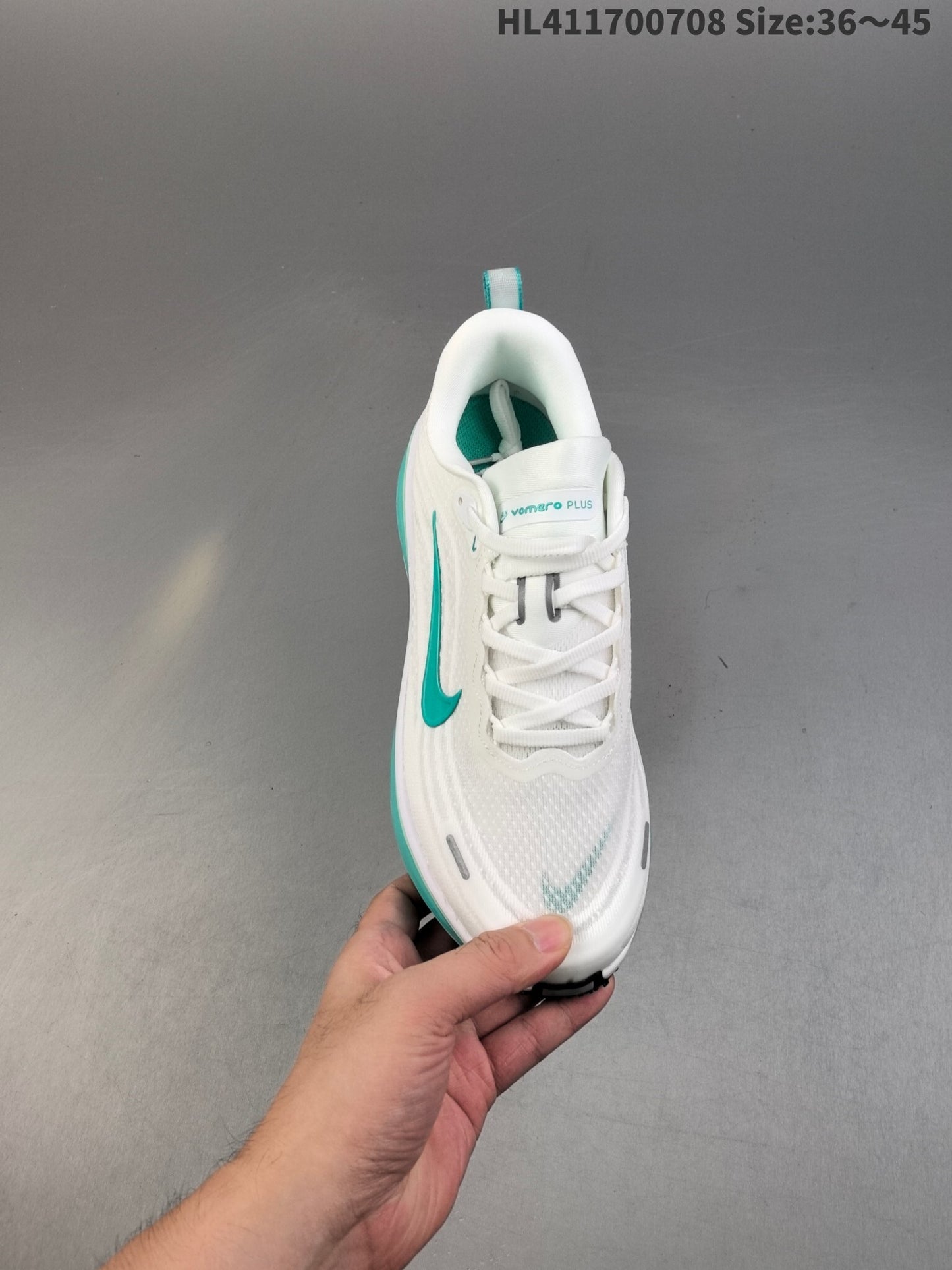 Nike Vomero Plus | NV18P400301