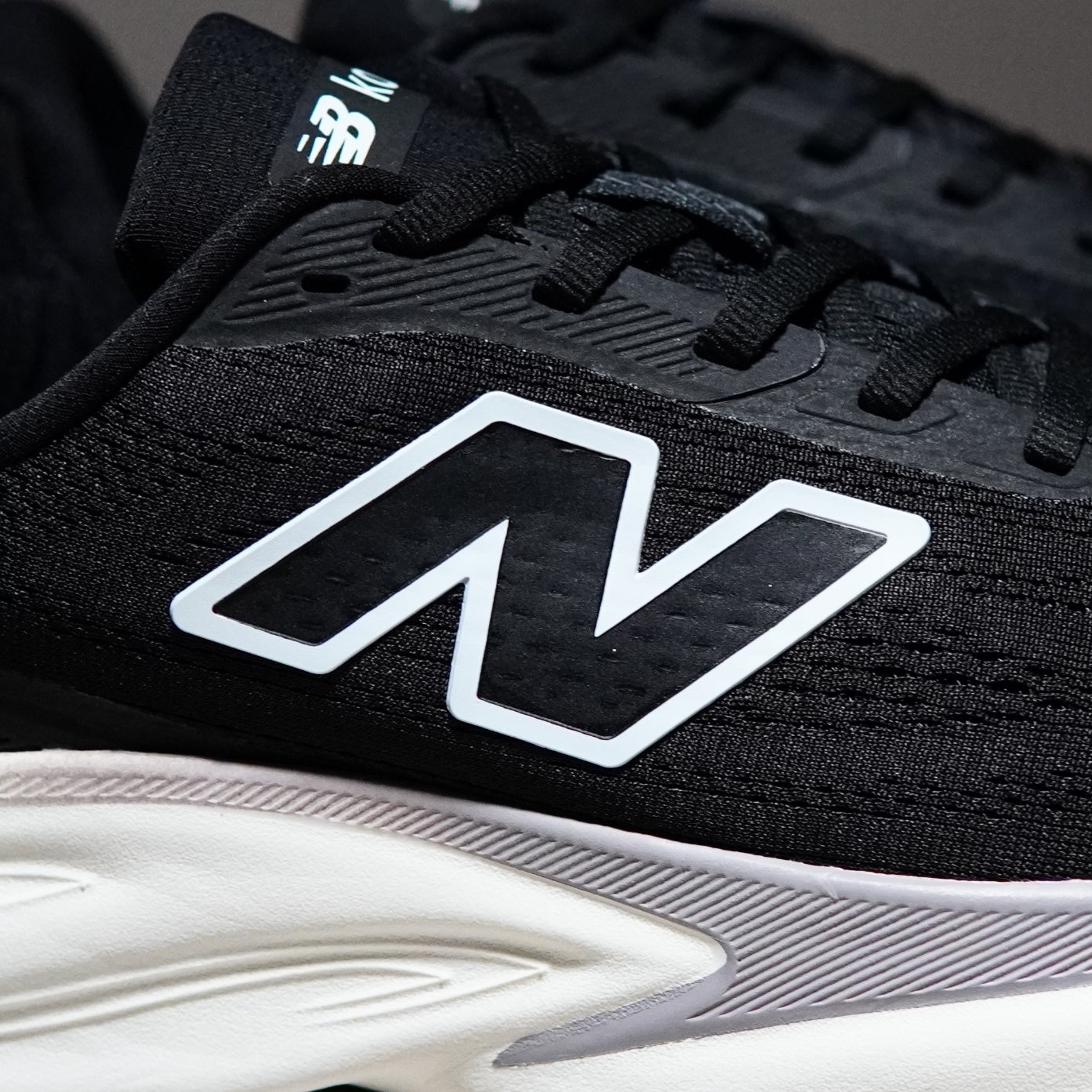 New Balance Fresh Foam X More V6 | 08002302