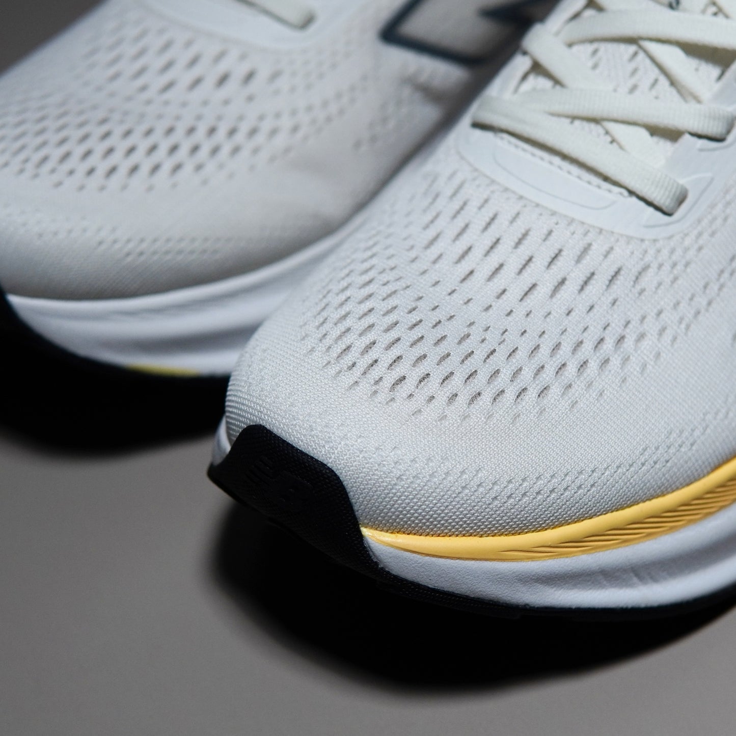 New Balance Fresh Foam X More V6 | 08002303