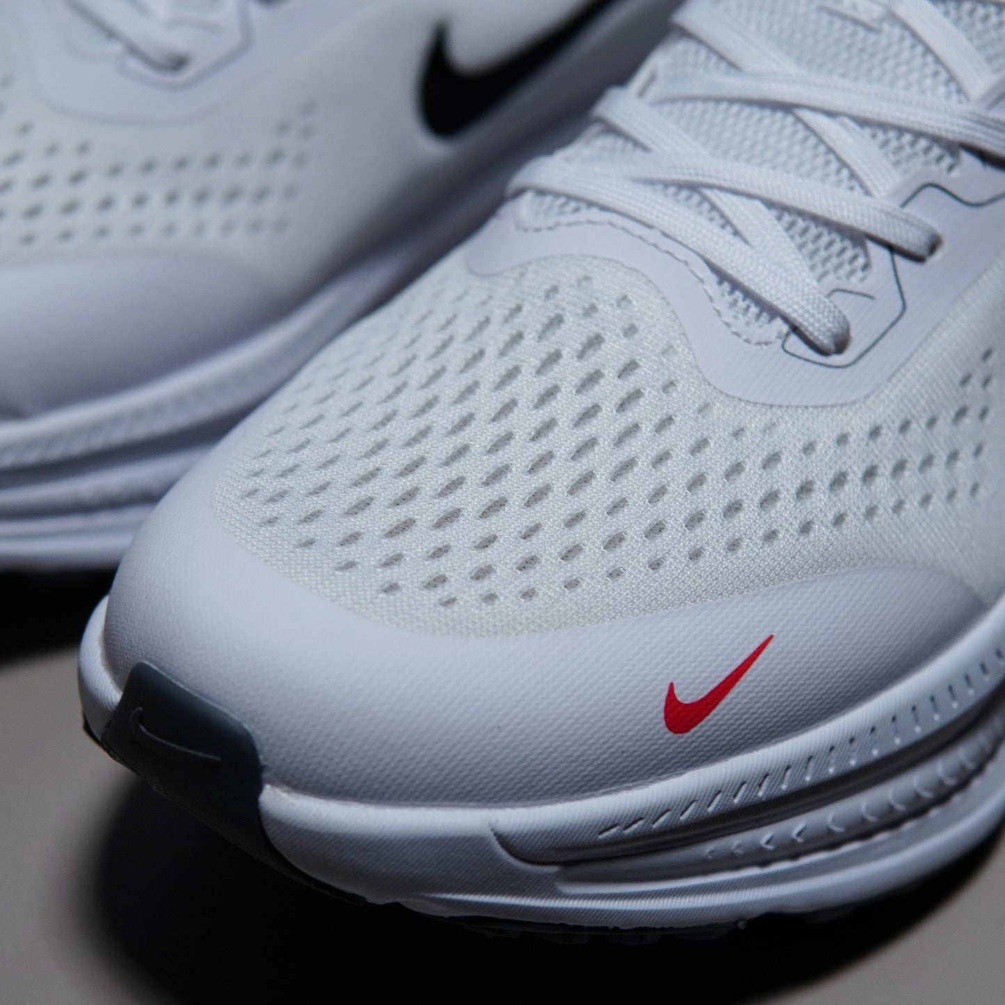 Nike Air Zoom Vomero 18X | NAV18X400304