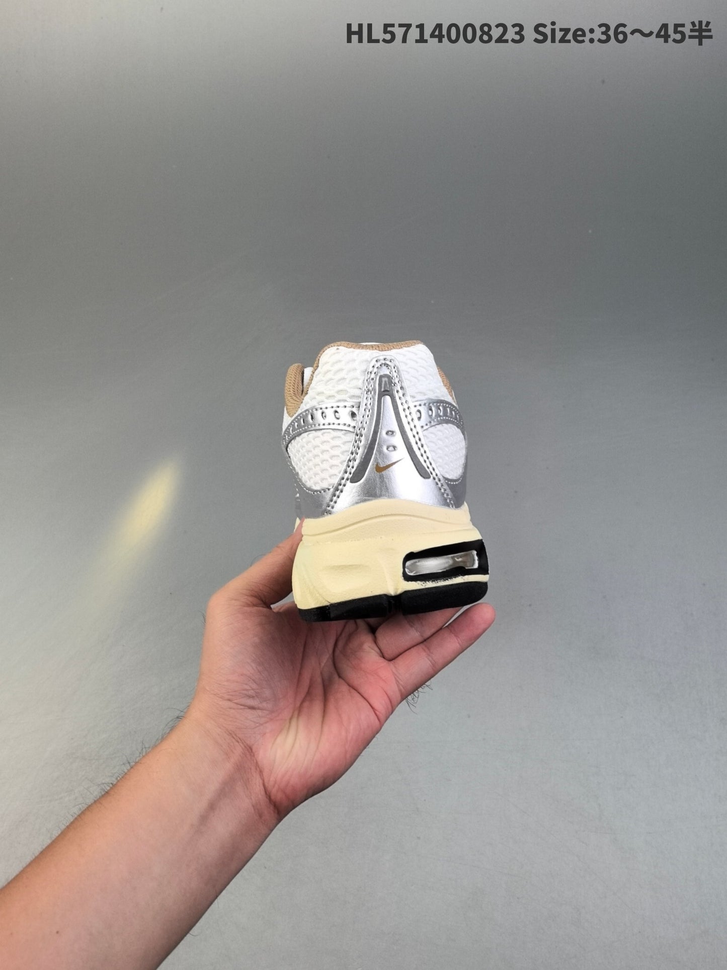 Nike Air Max Moto 2K | NAM18P400310