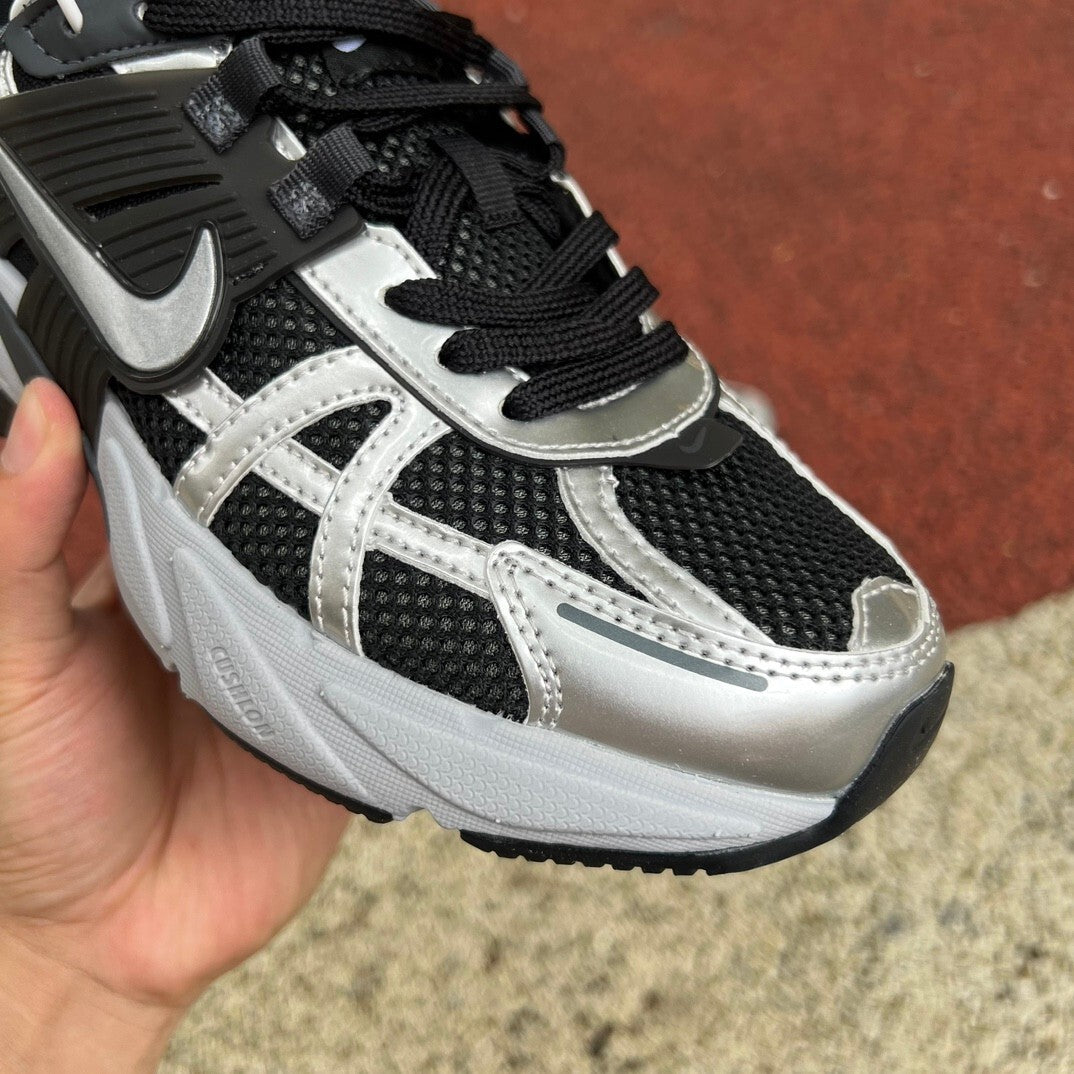 Nike V2K Run | fd0736-005