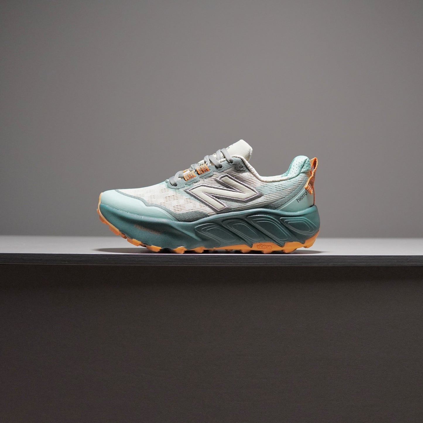 UV9NB10