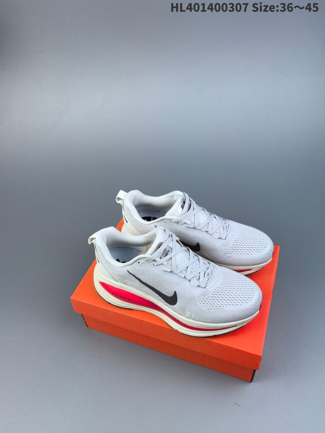 Nike Vomero 18 | HL401400307