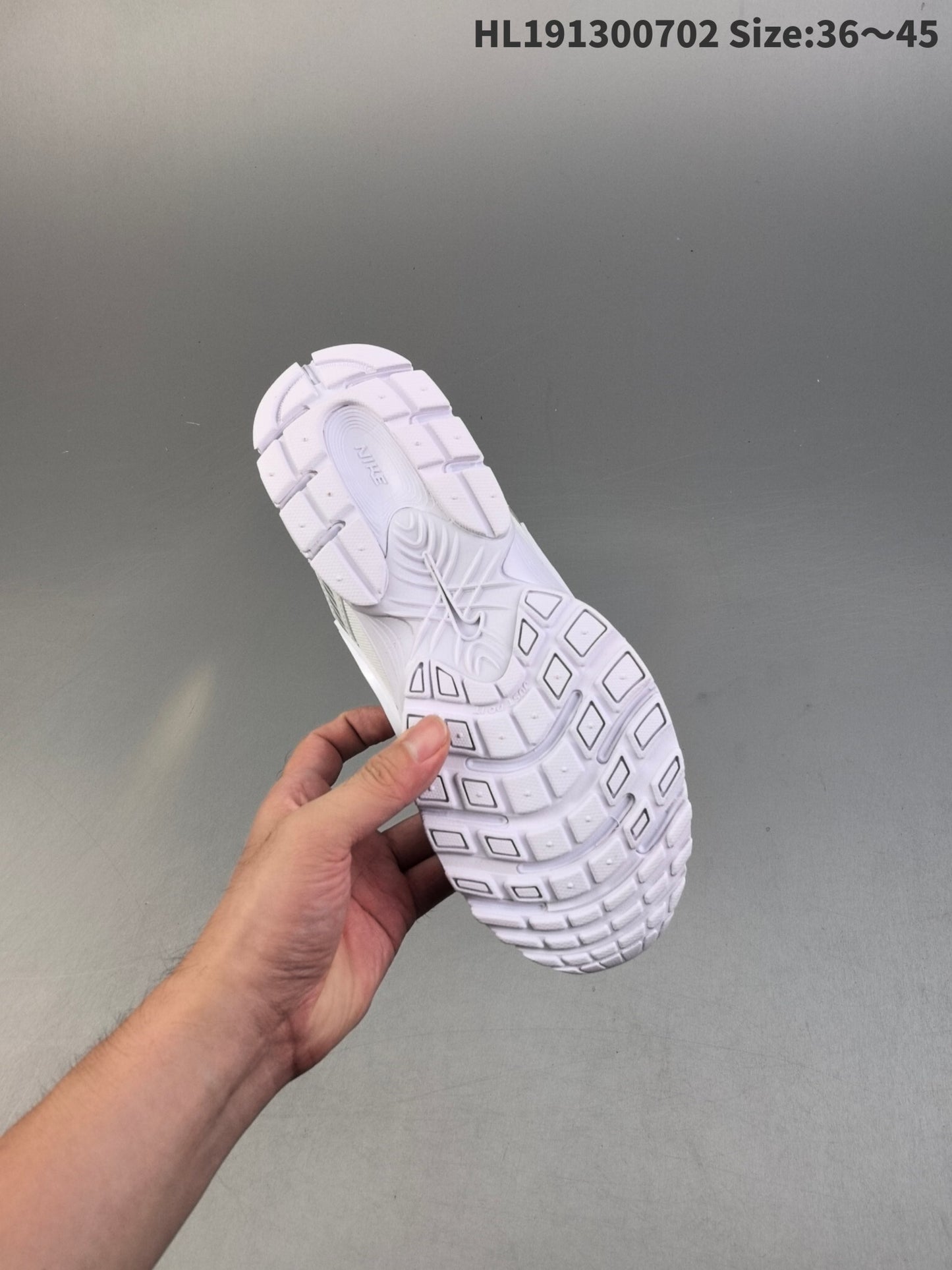 Nike V5 RNR | V5RNR18P400304