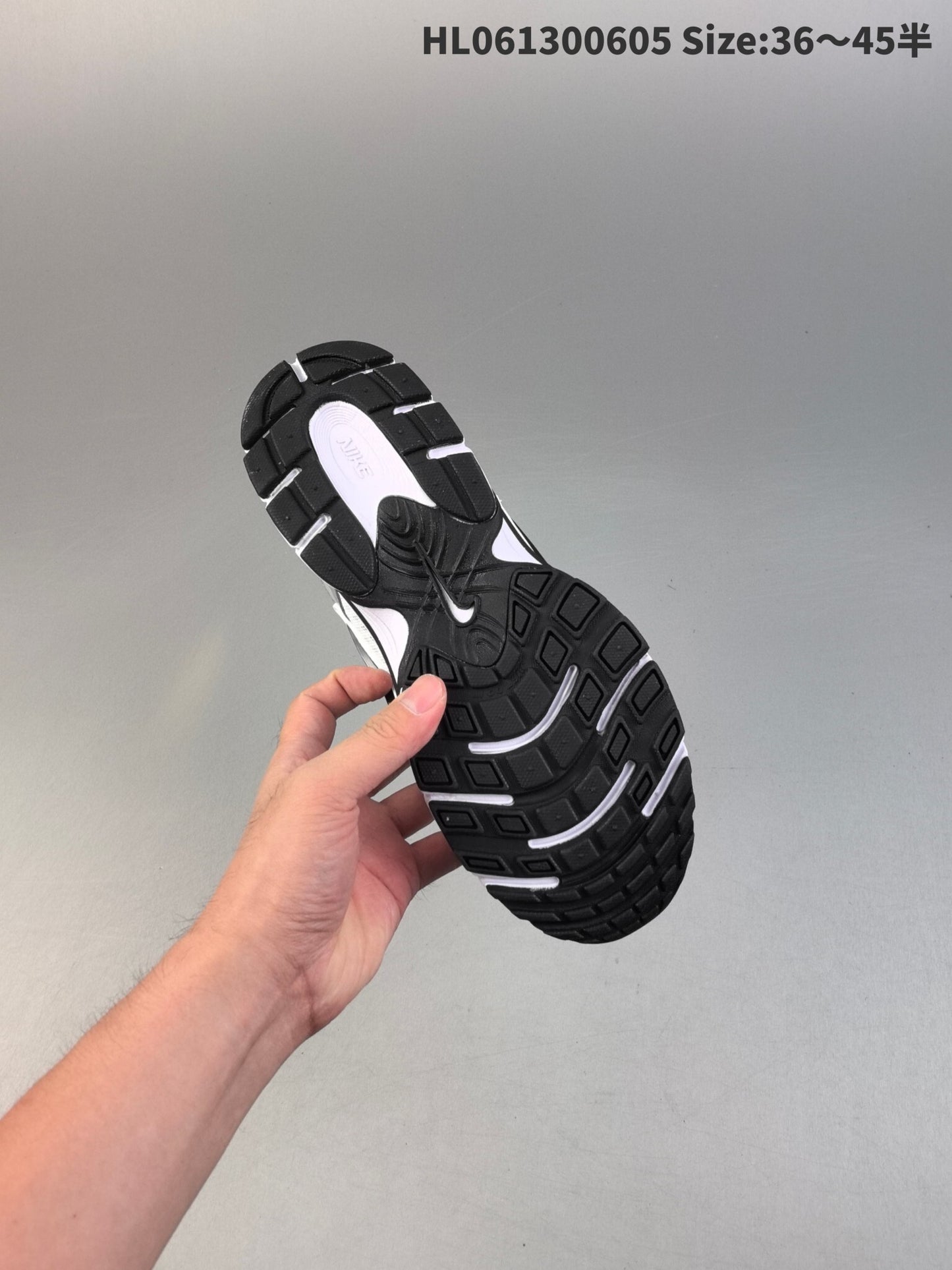 Nike V5 RNR | V5RNR18P400305