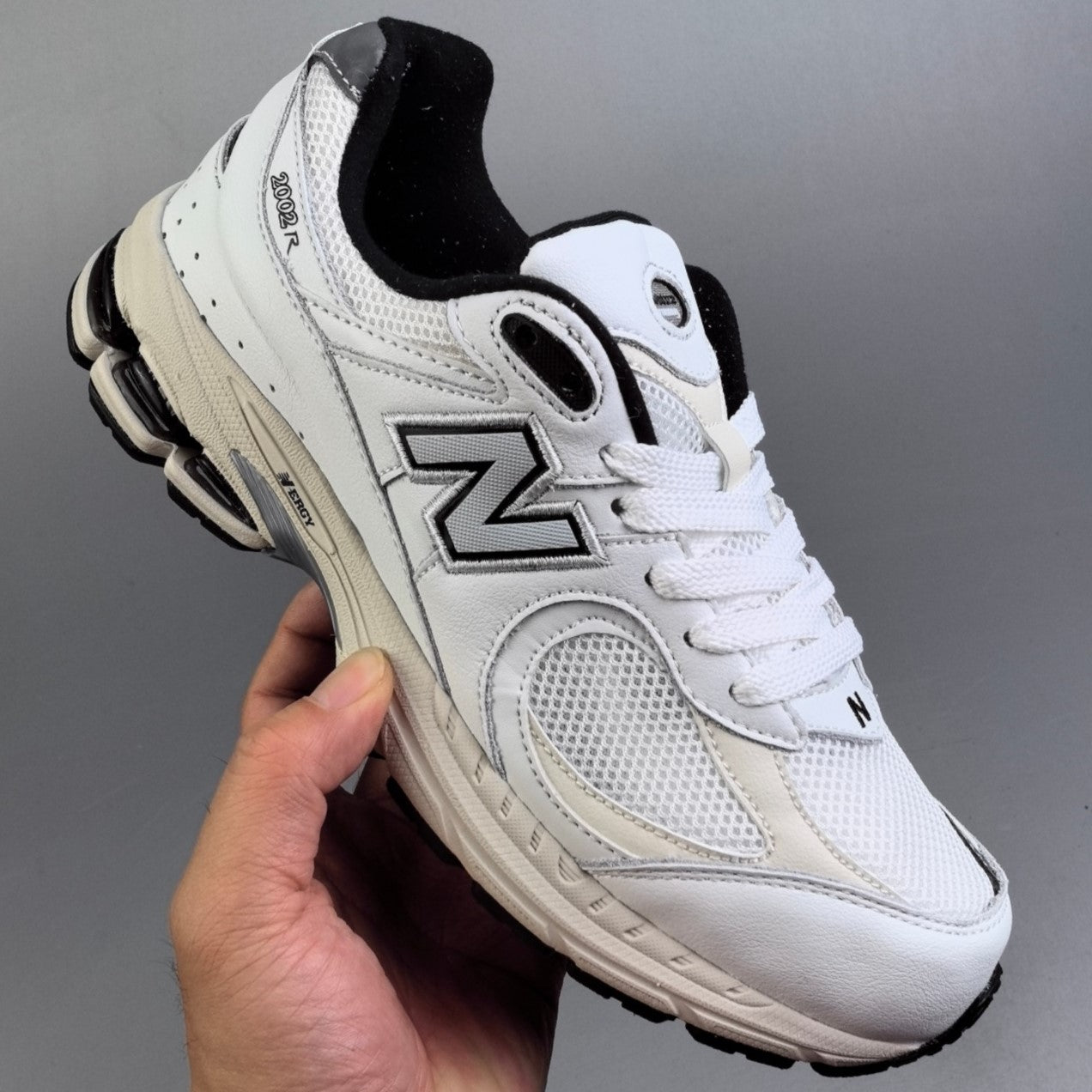 New Balance 2002R | White/Black HL031500403