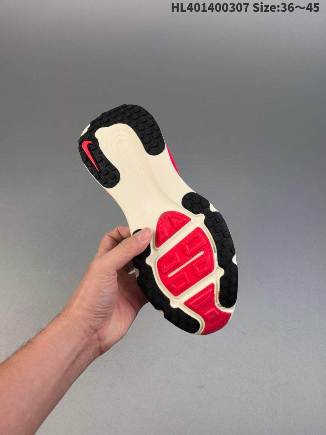 Nike Vomero 18 | HL401400307