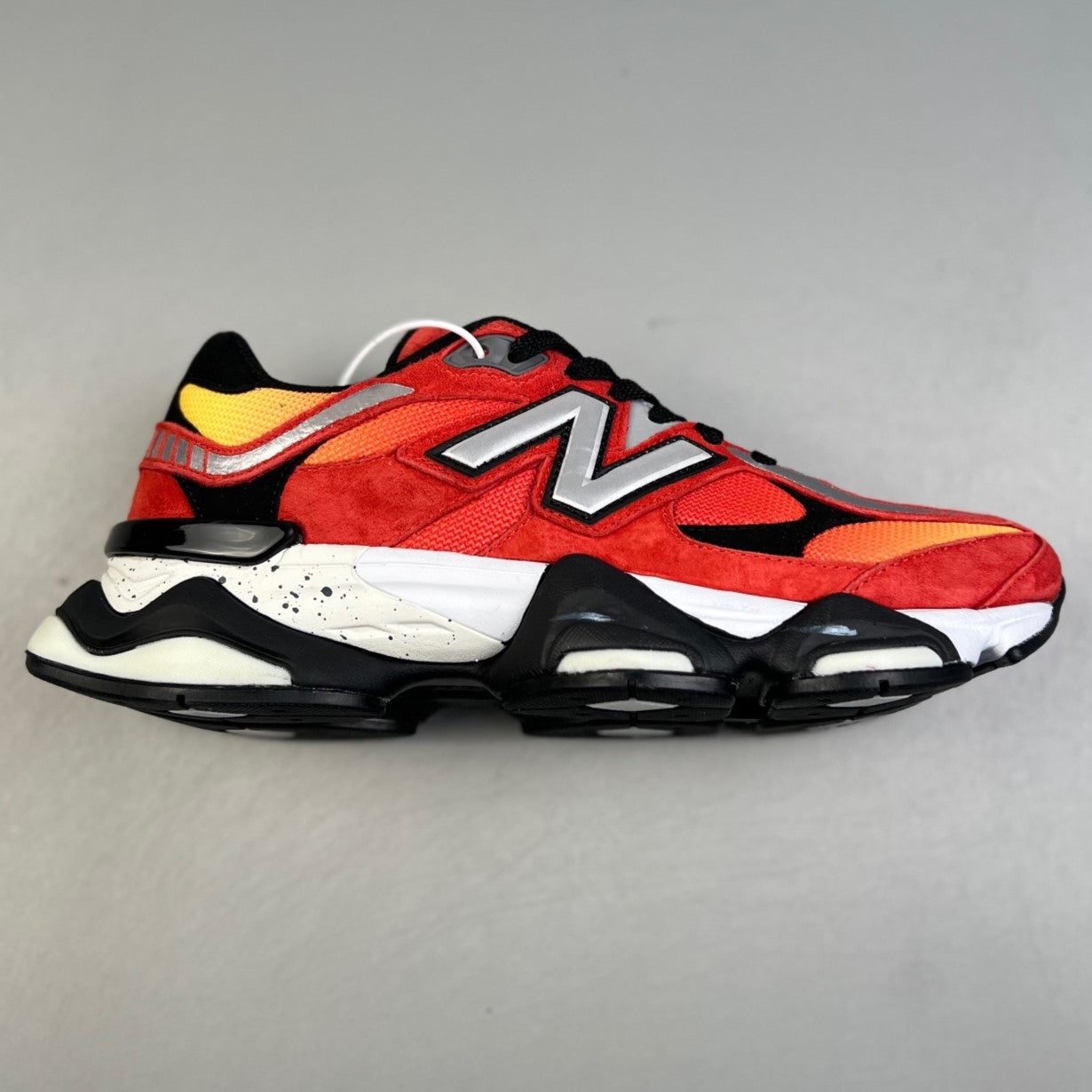 New Balance 9060 | Orange Flame HL031900108