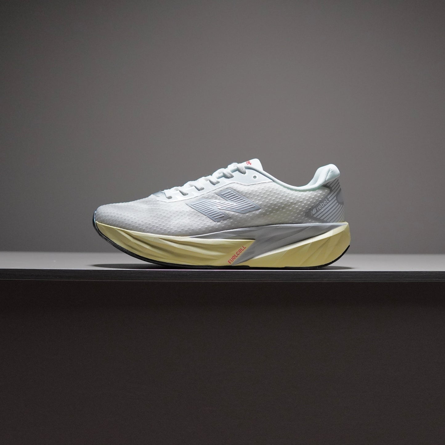 New Balance FuelCell Rebel v5 | NB080023FR09