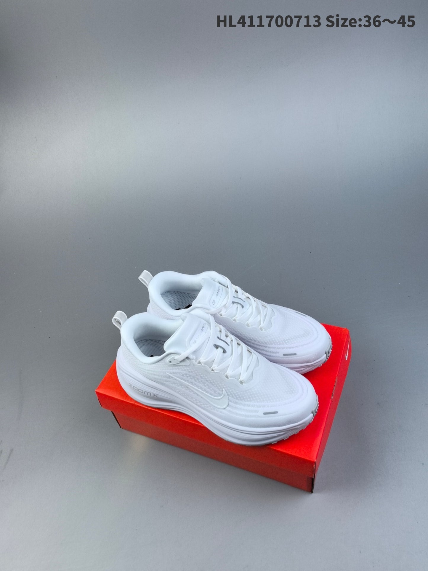 Nike Vomero Plus | NV18P400313