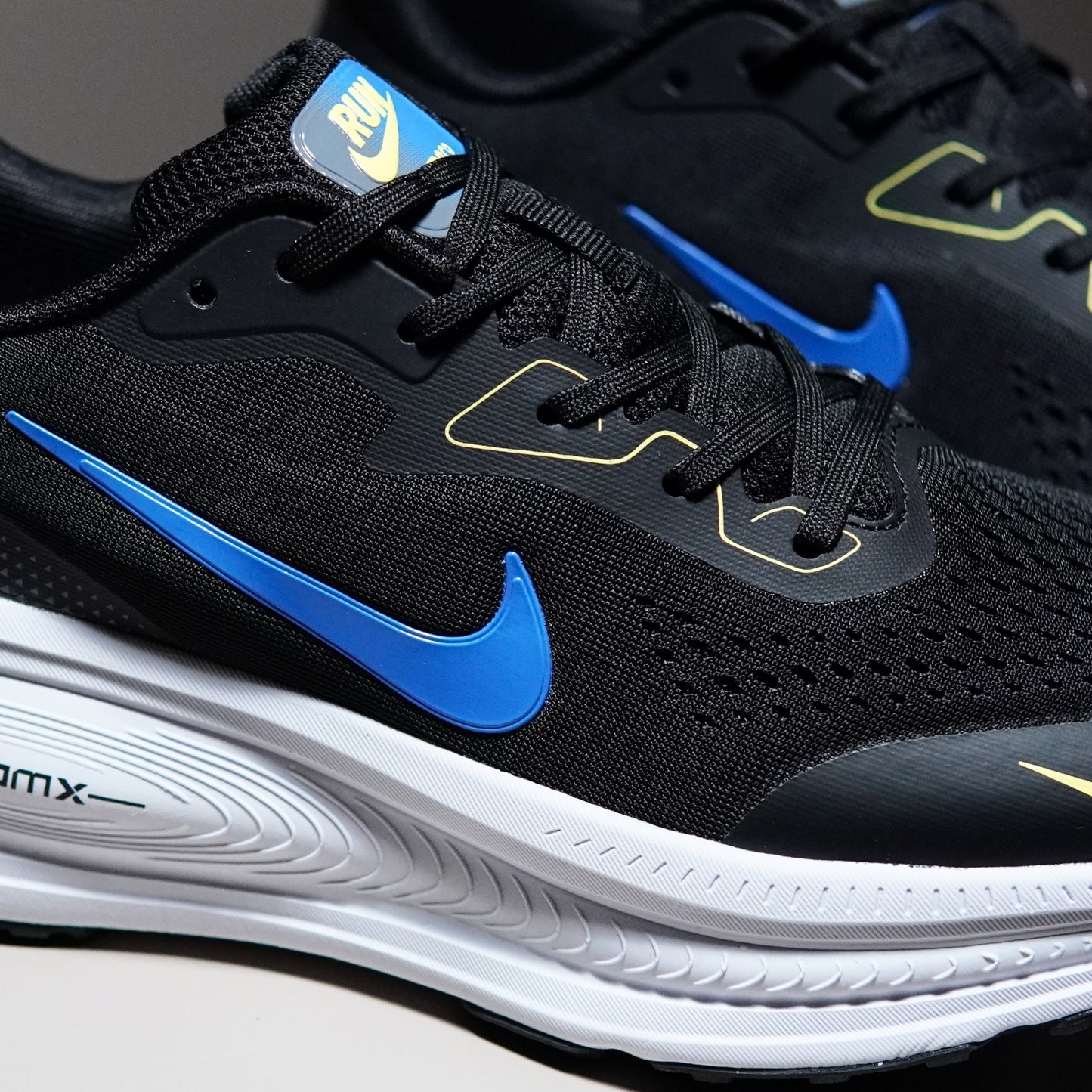 Nike Air Zoom Vomero 18X | NAV18X400307