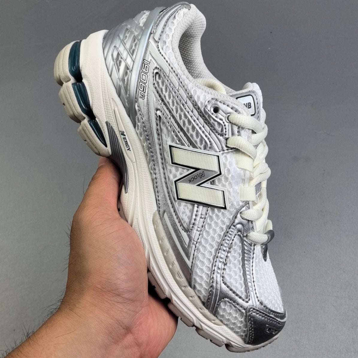 New Balance 1906R | Silver Surfer White Bone HL111600527