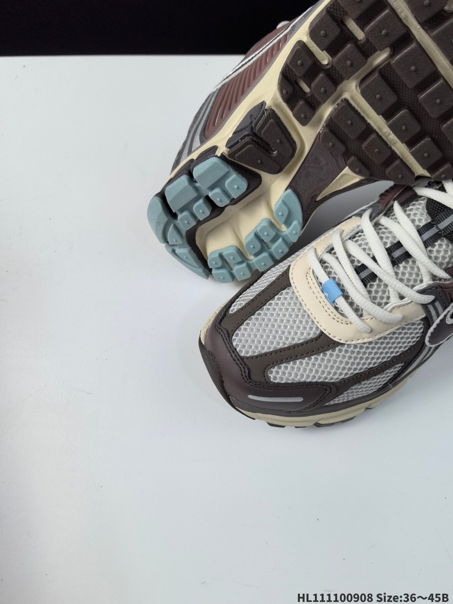 Nike Zoom Vomero 5 | NZV518P400303