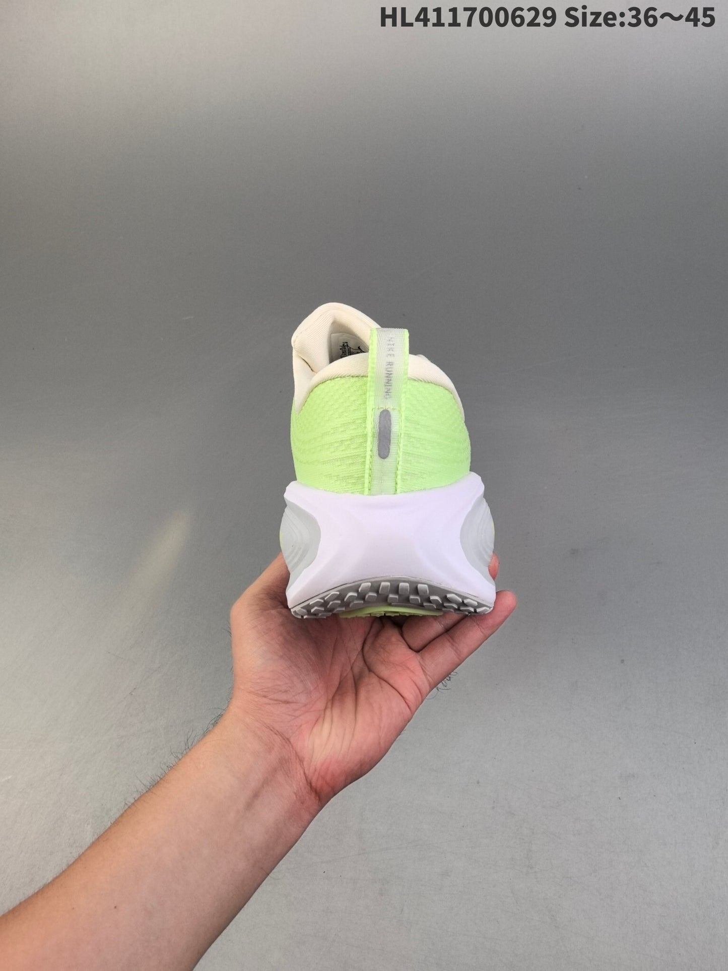 Nike Vomero Plus | NV18P400311