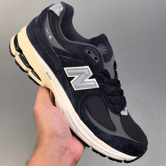 New Balance 2002R | Dark Blue/White HL071300818