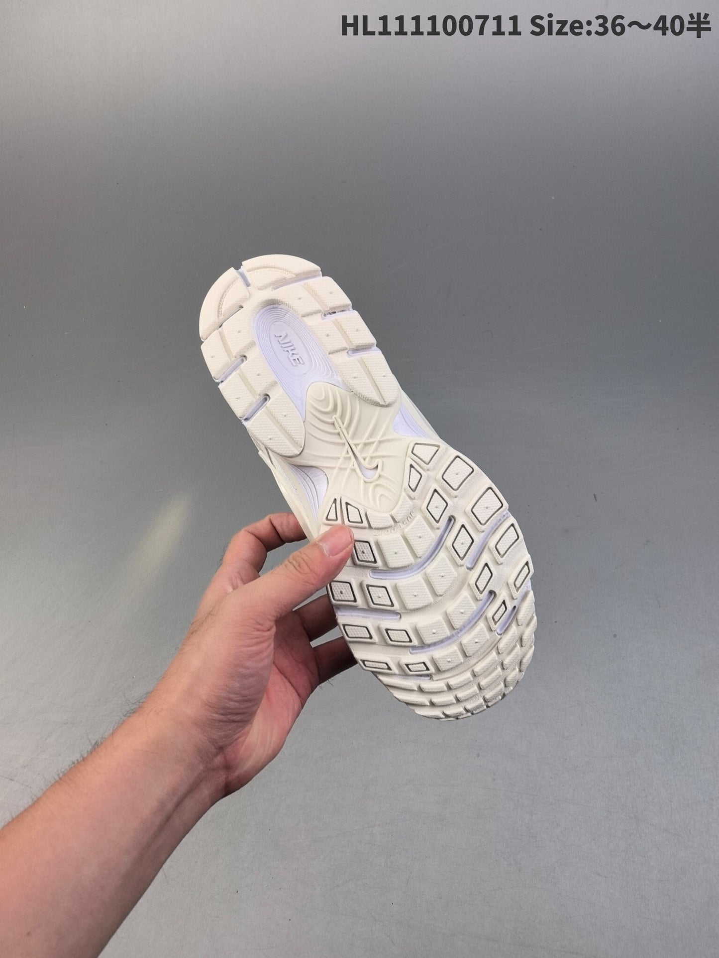 Nike V5 RNR | V5RNR18P400311