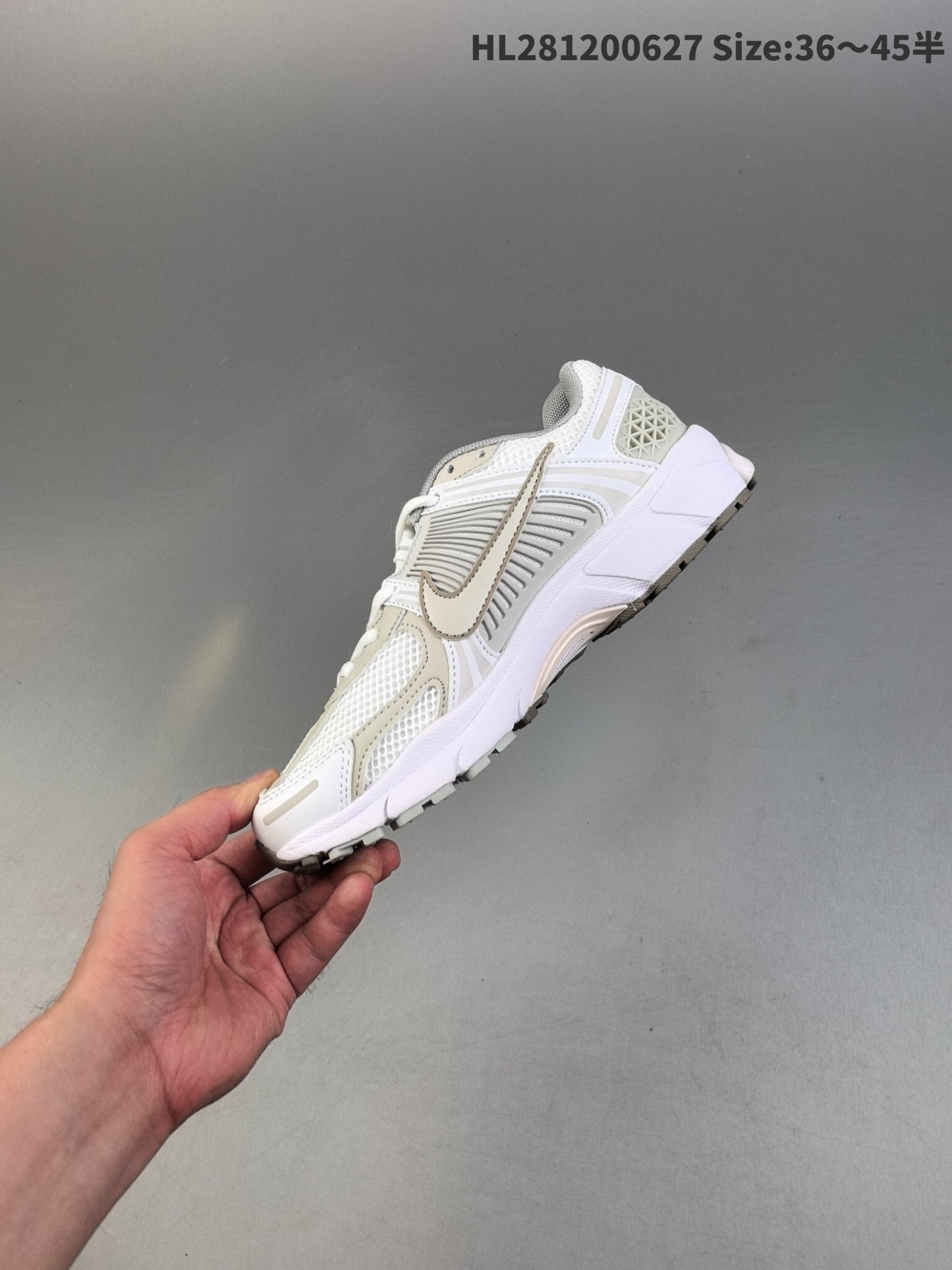 Nike Zoom Vomero 5 | NZV518P400305