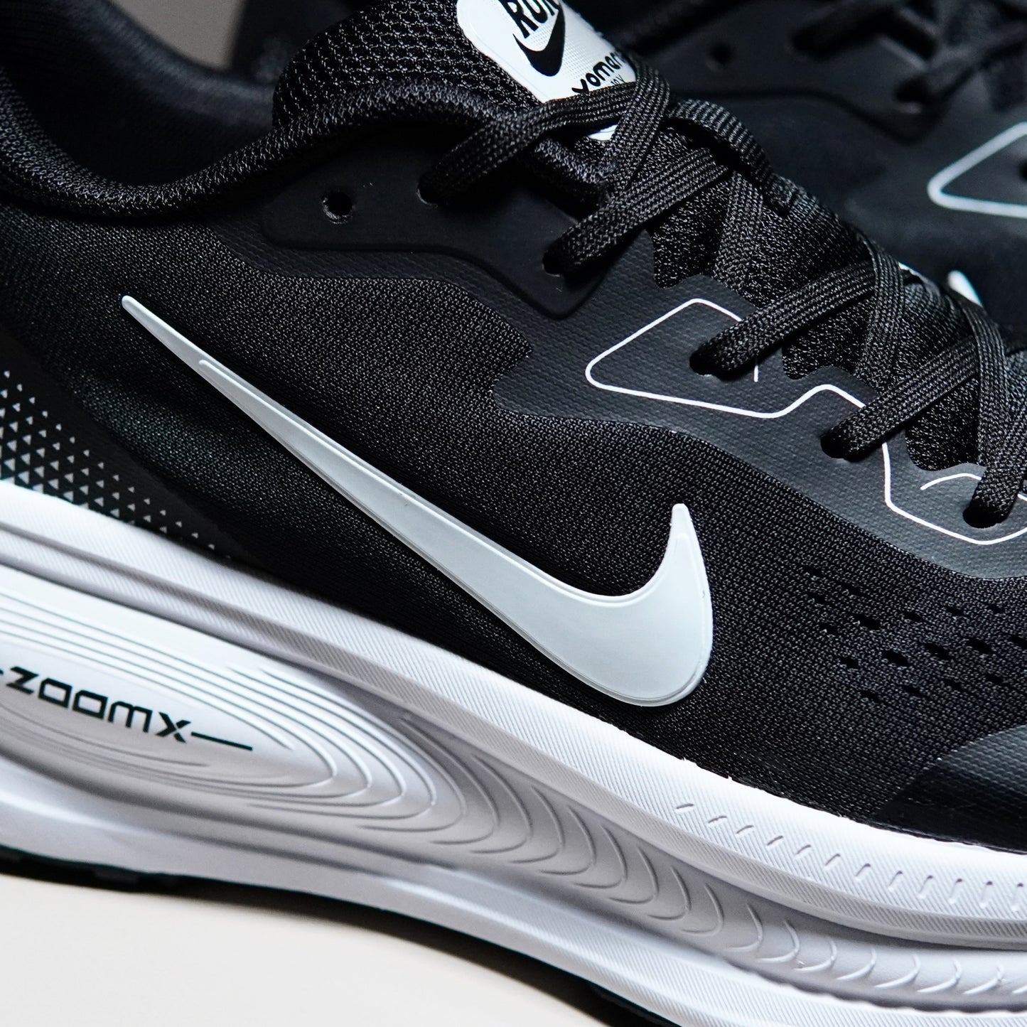 Nike Air Zoom Vomero 18X | NAV18X400301