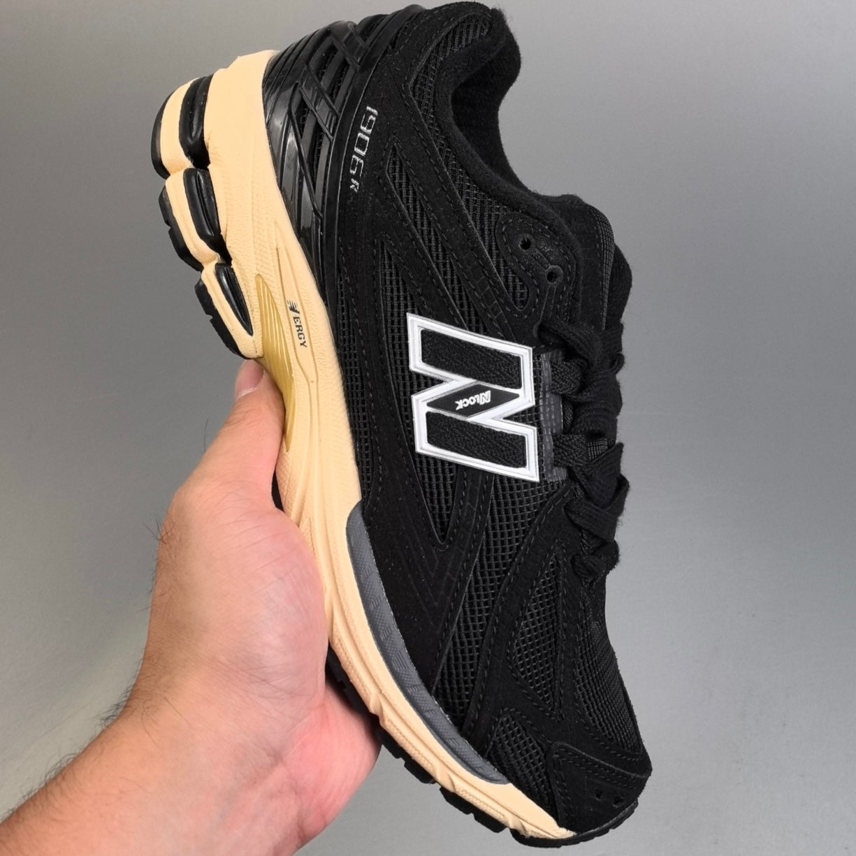 New Balance 1906R | Black Gum 08HHLL120822