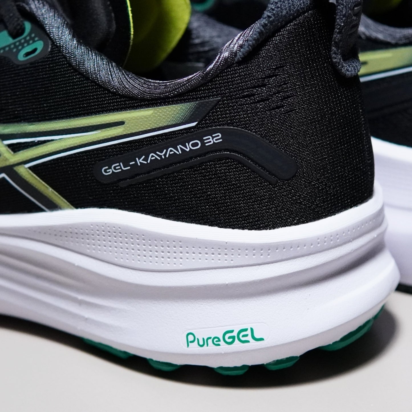 Asics Gel-Kayano 32 | AGK271300610