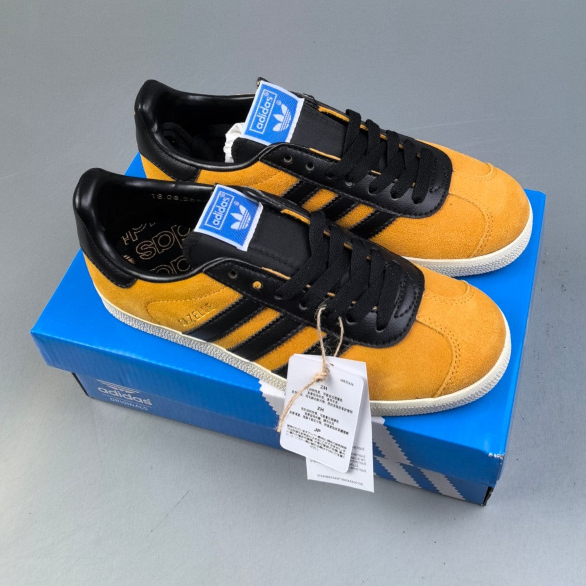 Adidas GAZELLE INDOOR │Core Gold/ Black/Gold Metallic HL111501006