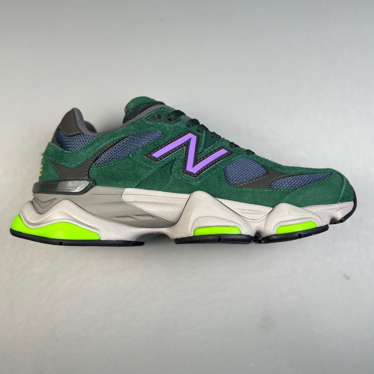 New Balance 9060 | Nightwatch HL091800108