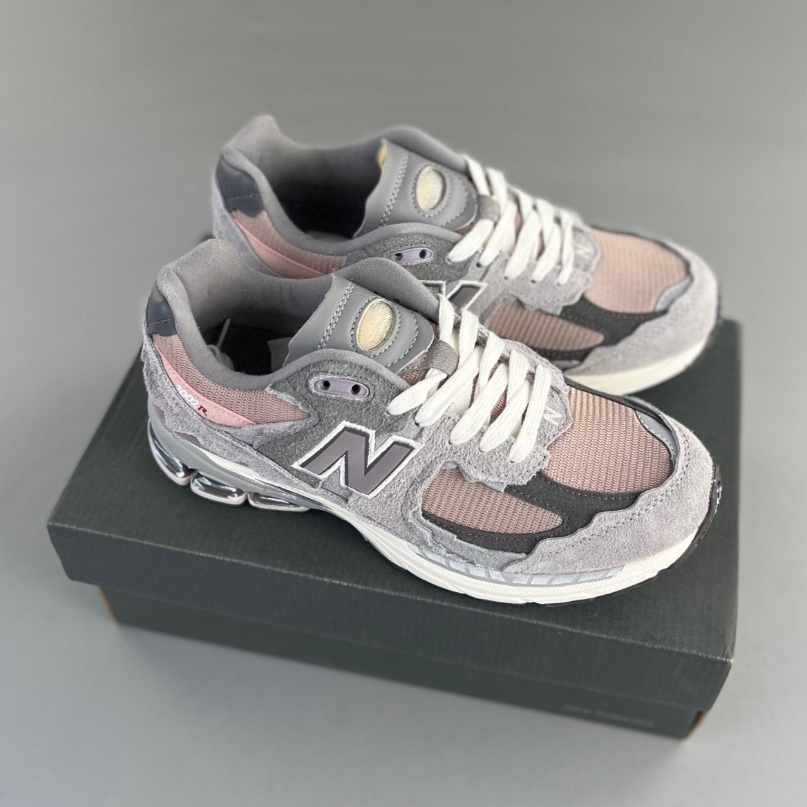 New Balance 2002R   │ Grey/Pink HL031500403