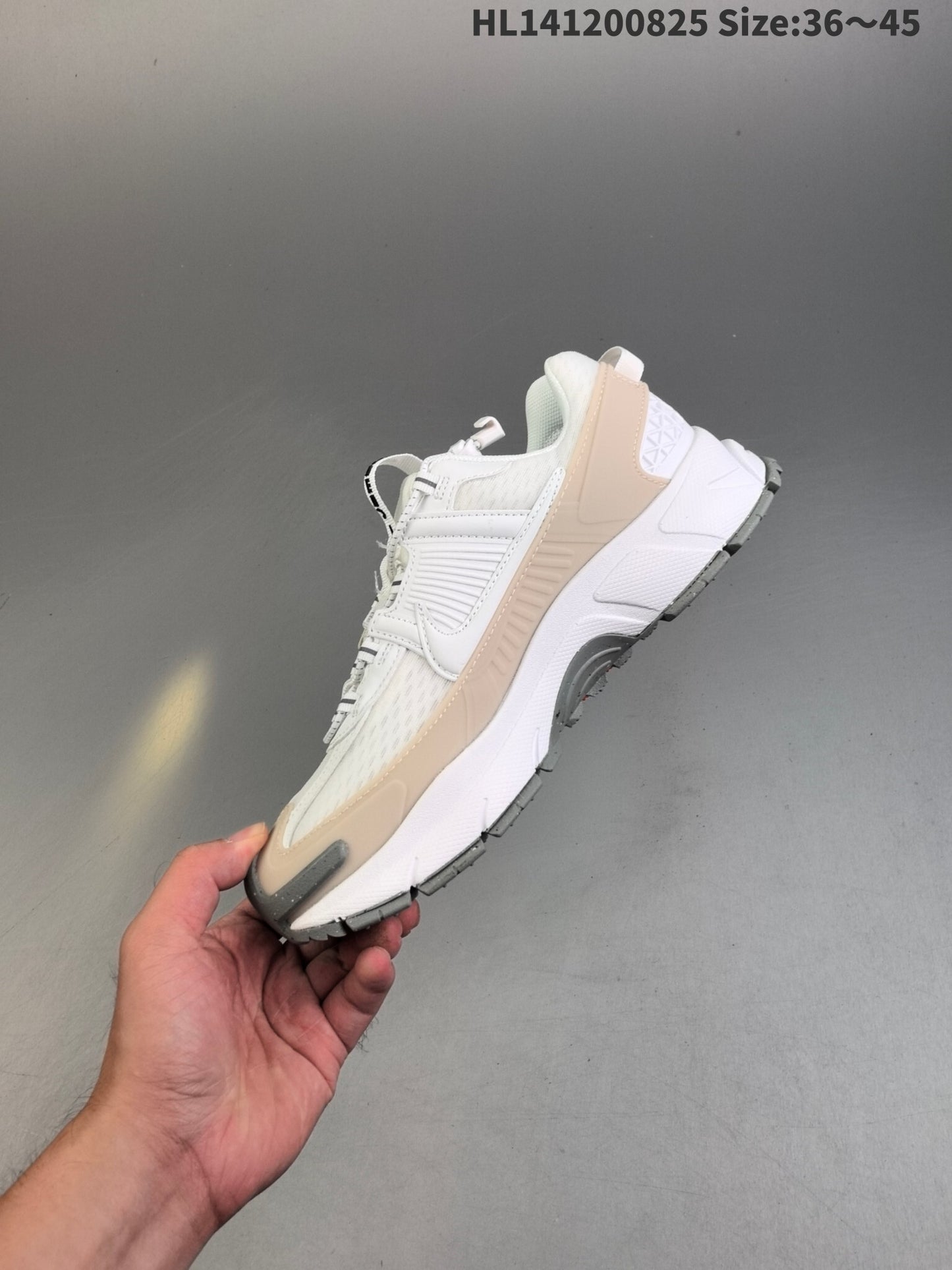 Nike Zoom Vomero Roam | NZVR18P400305