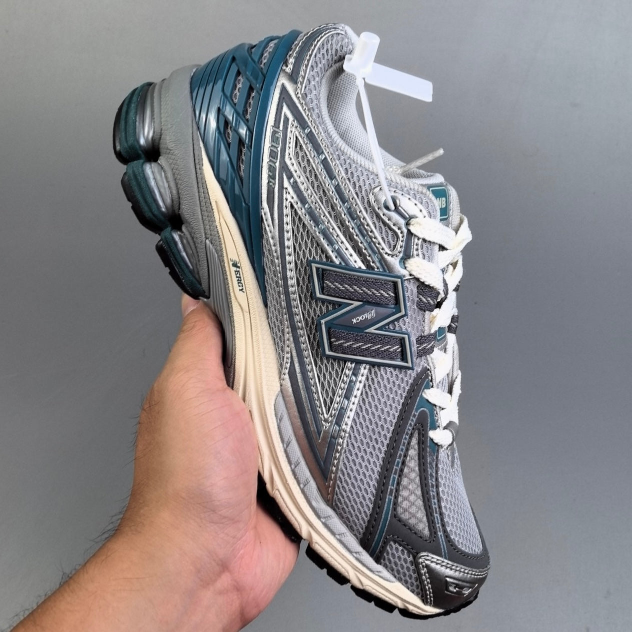 New Balance 1906R | Silver Metallic Terrarium HL0317008009