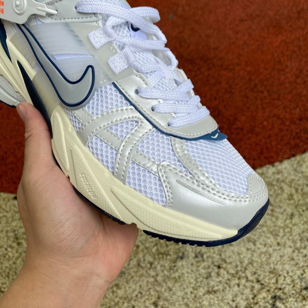 Nike V2K Run | FD0736-102