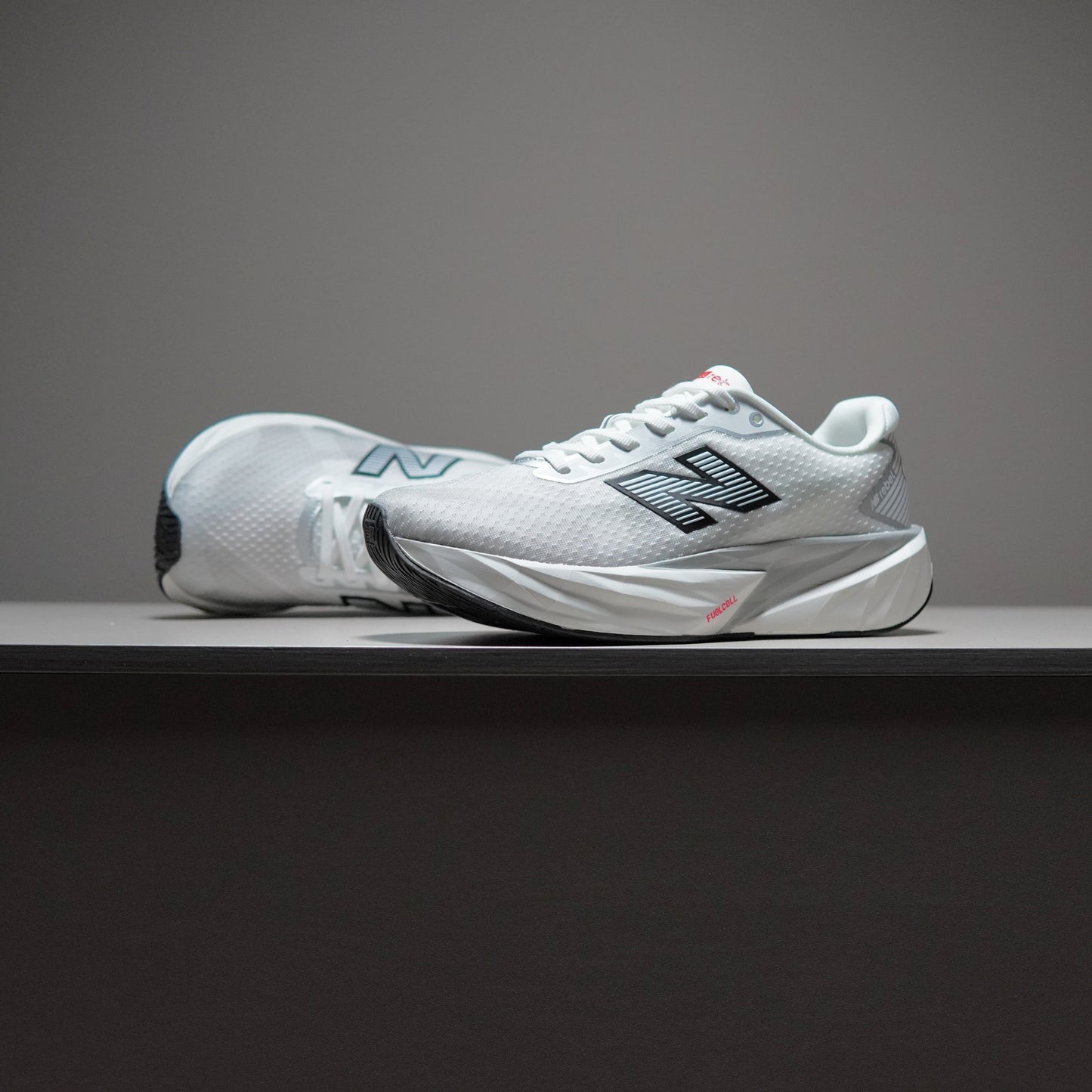 New Balance FuelCell Rebel v5 | NB080023FR04