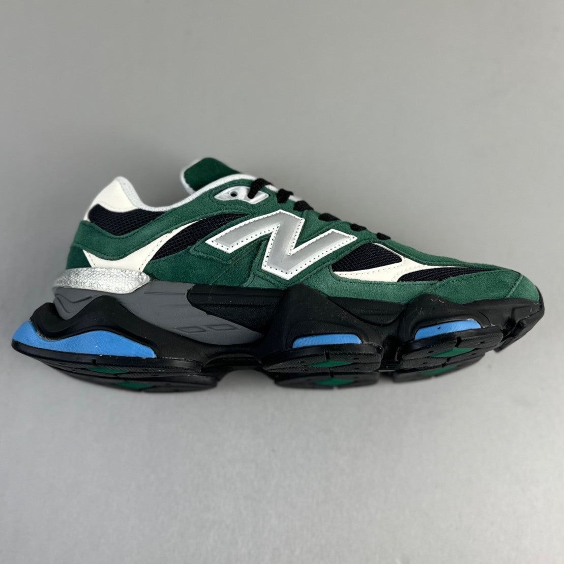 New Balance 9060 | Team Forest Green HL181700703