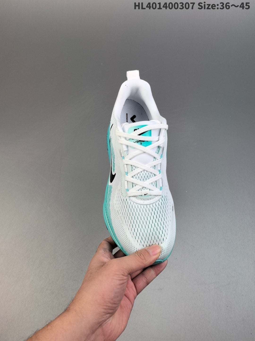 Nike Vomero 18 | HL401400307