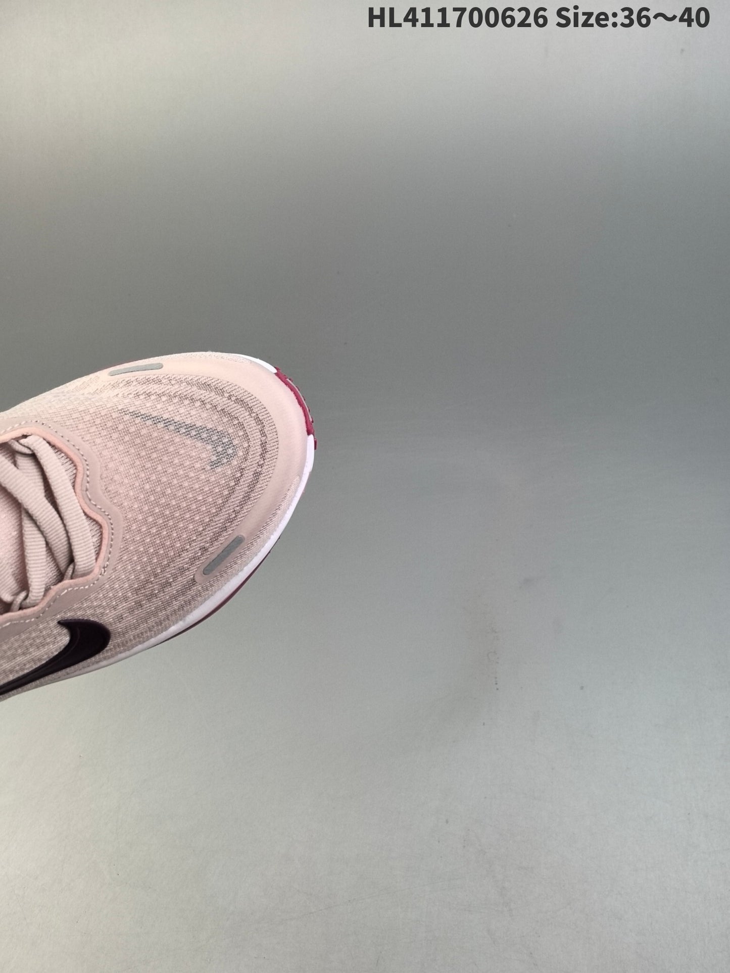 Nike Vomero Plus | NV18P400308