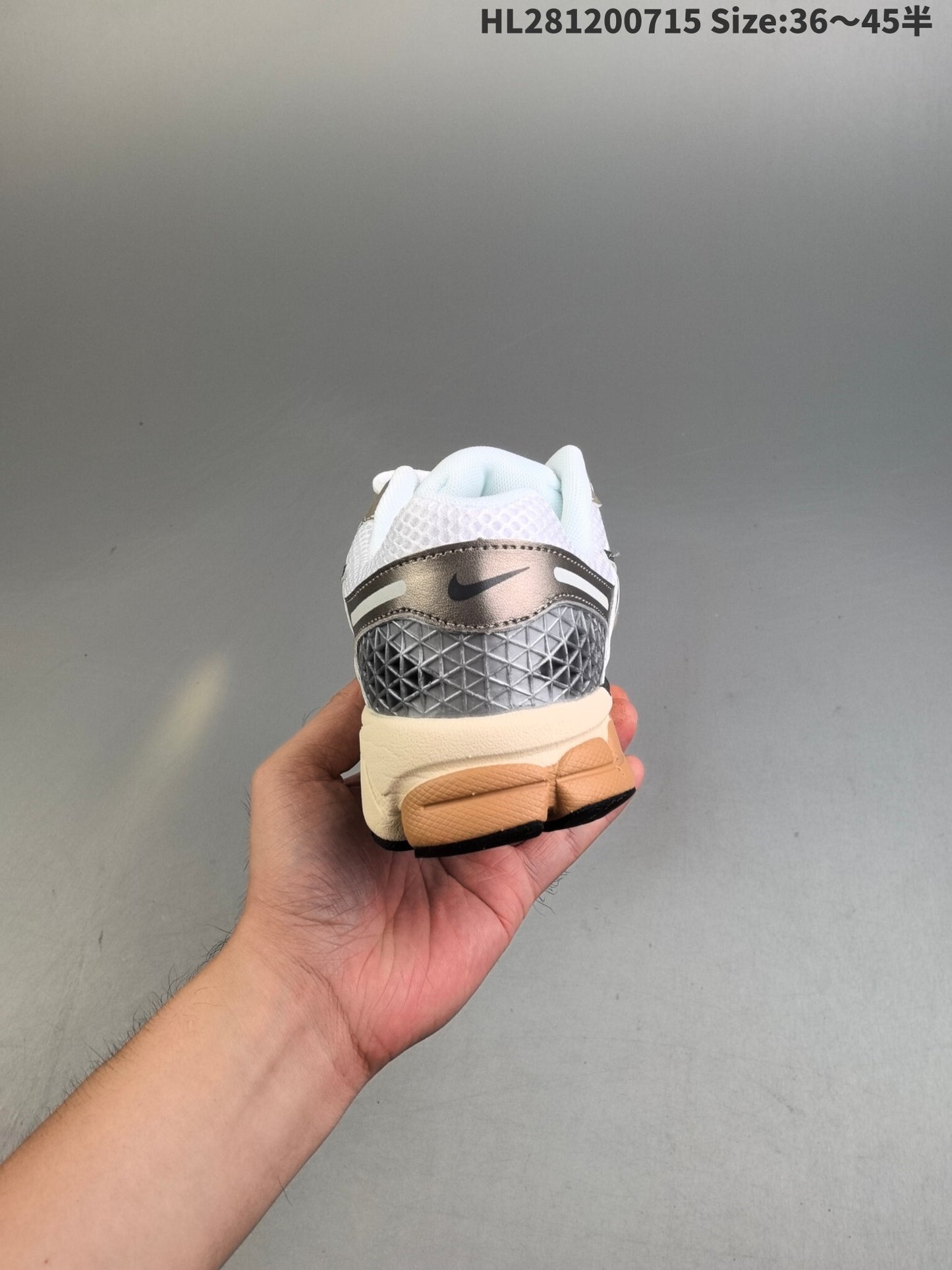 Nike Zoom Vomero 5 | NZV518P400304