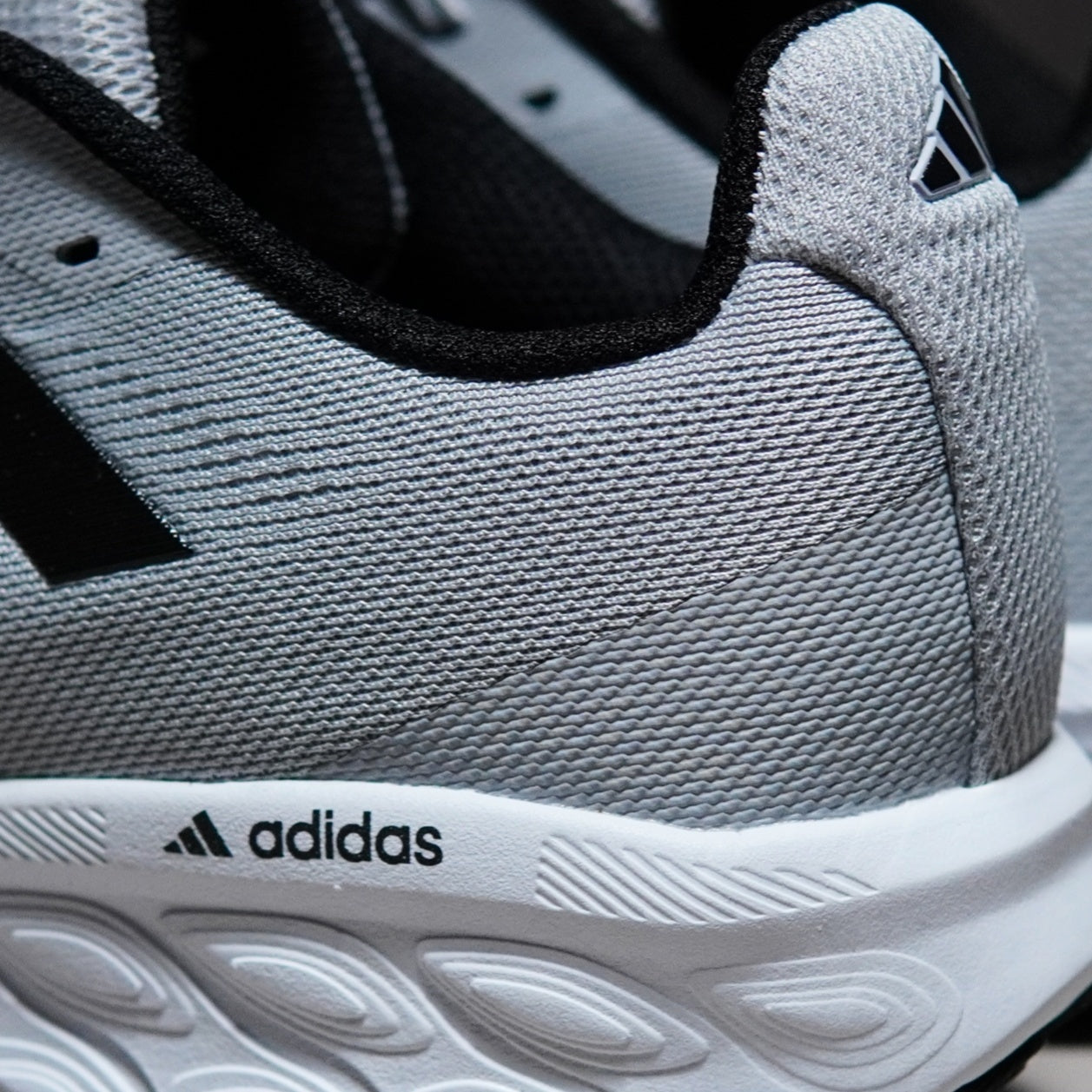 Adidas Fresh Foam | HL091400807