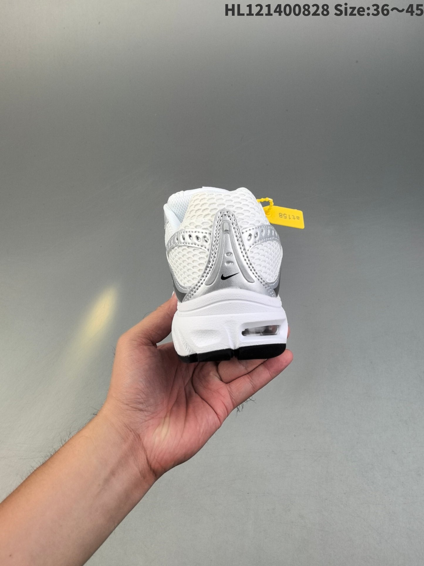 Nike Air Max Moto 2K | NAM18P400301