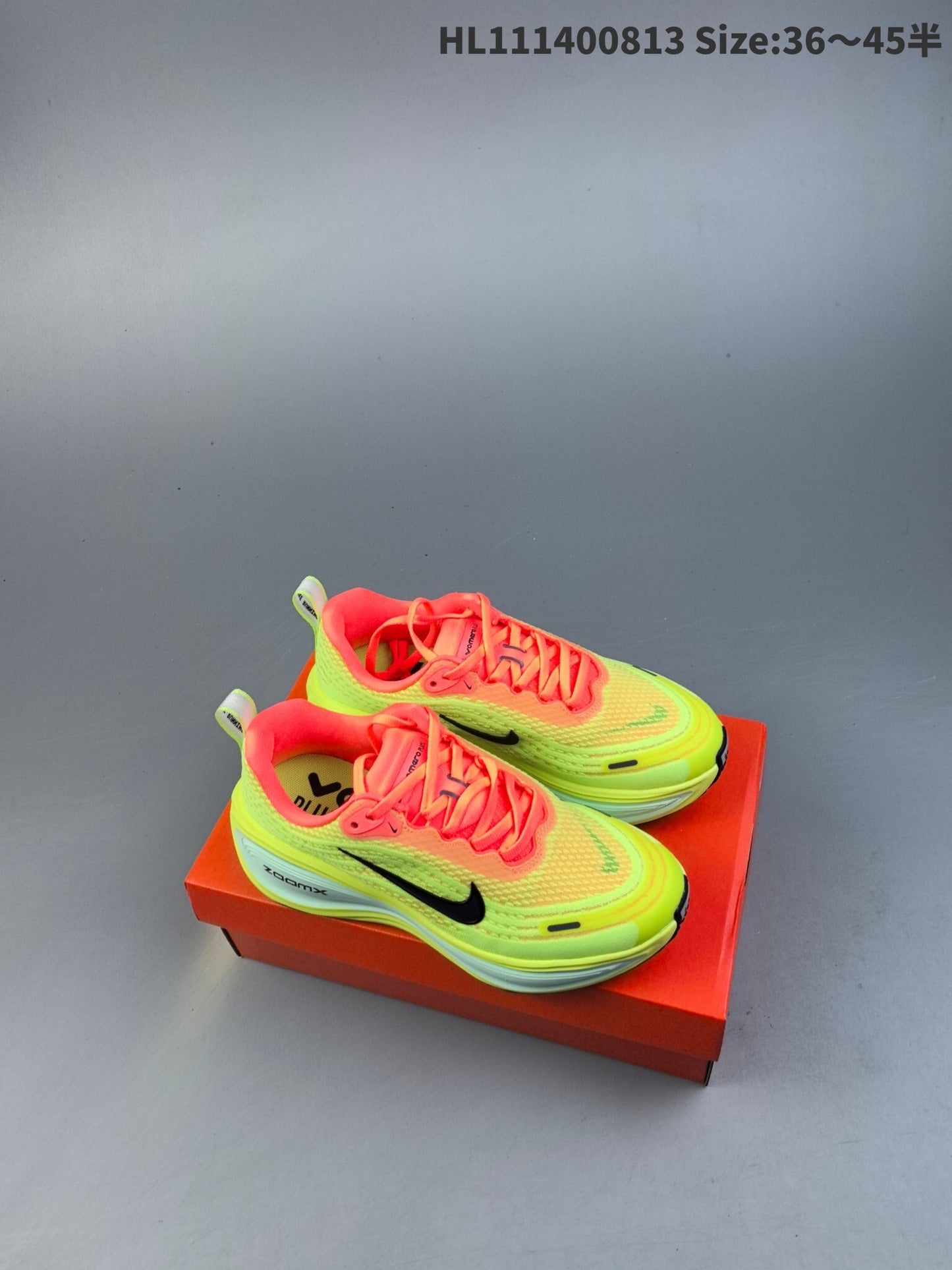 Nike Vomero Plus | NV18P400312