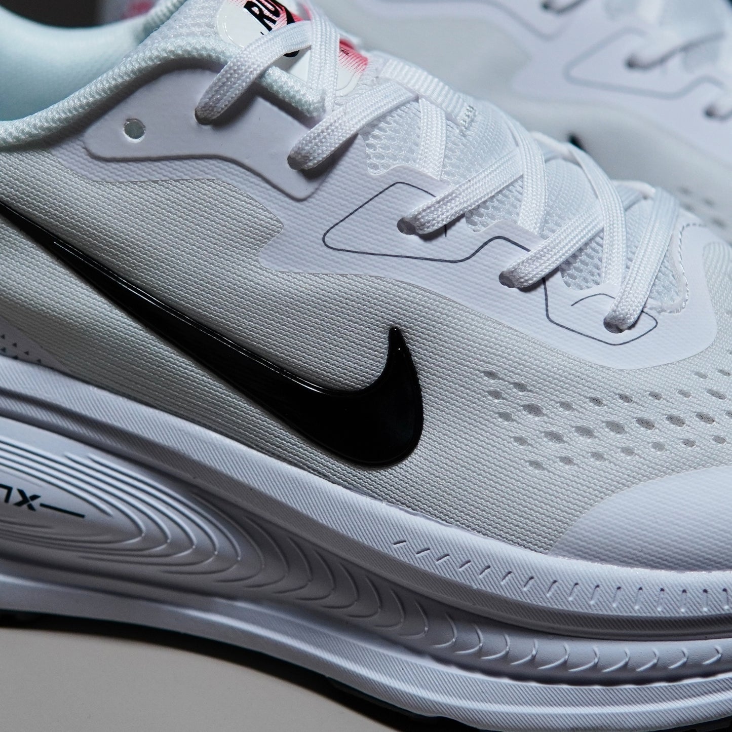 Nike Air Zoom Vomero 18X | NAV18X400304