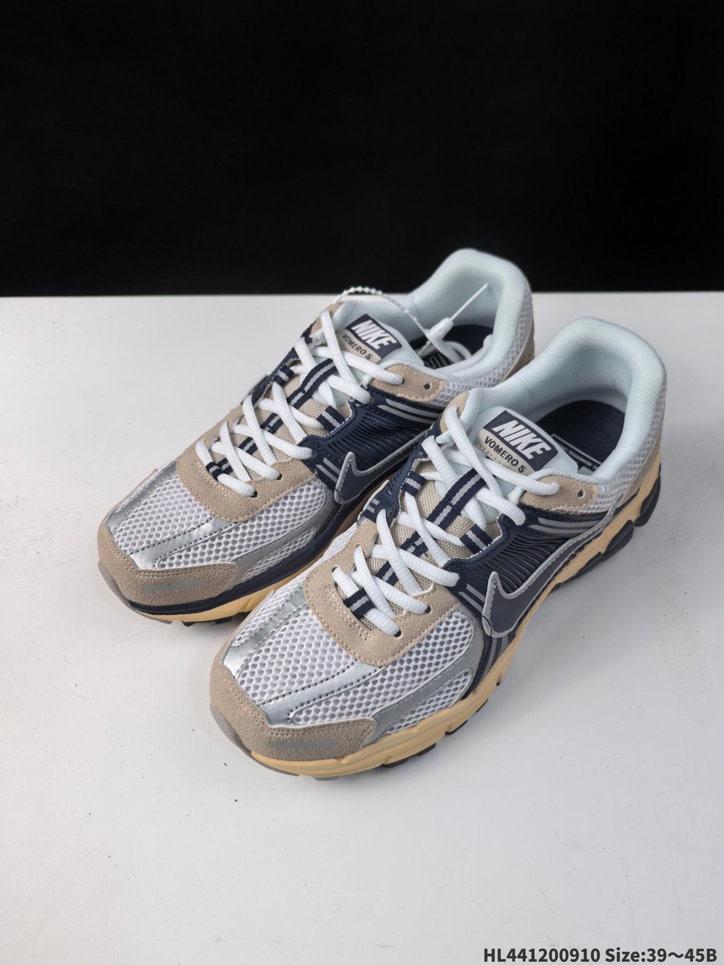 Nike Zoom Vomero 5 | NZV518P400301