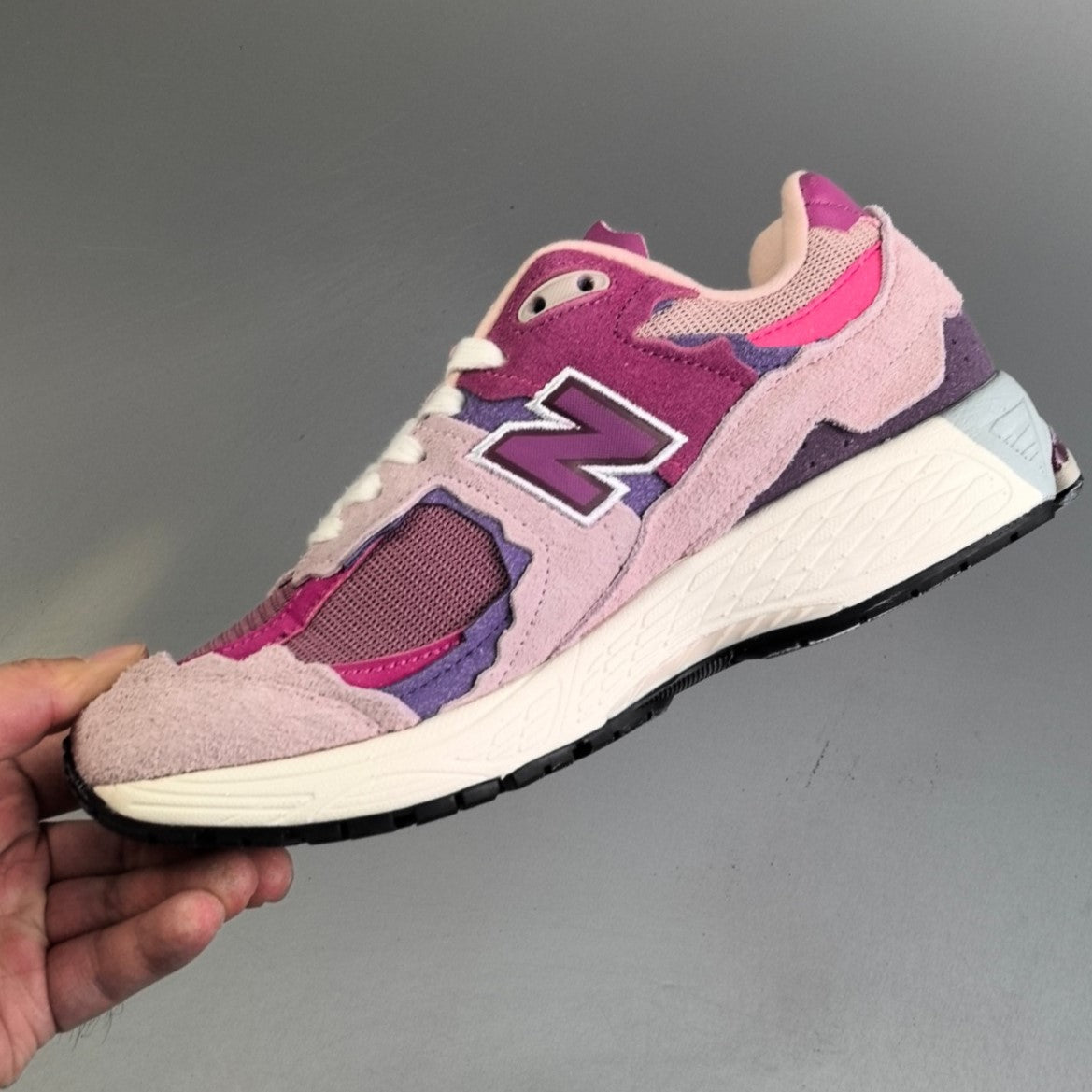 New Balance 2002R   │Pink/Purple HL351251108