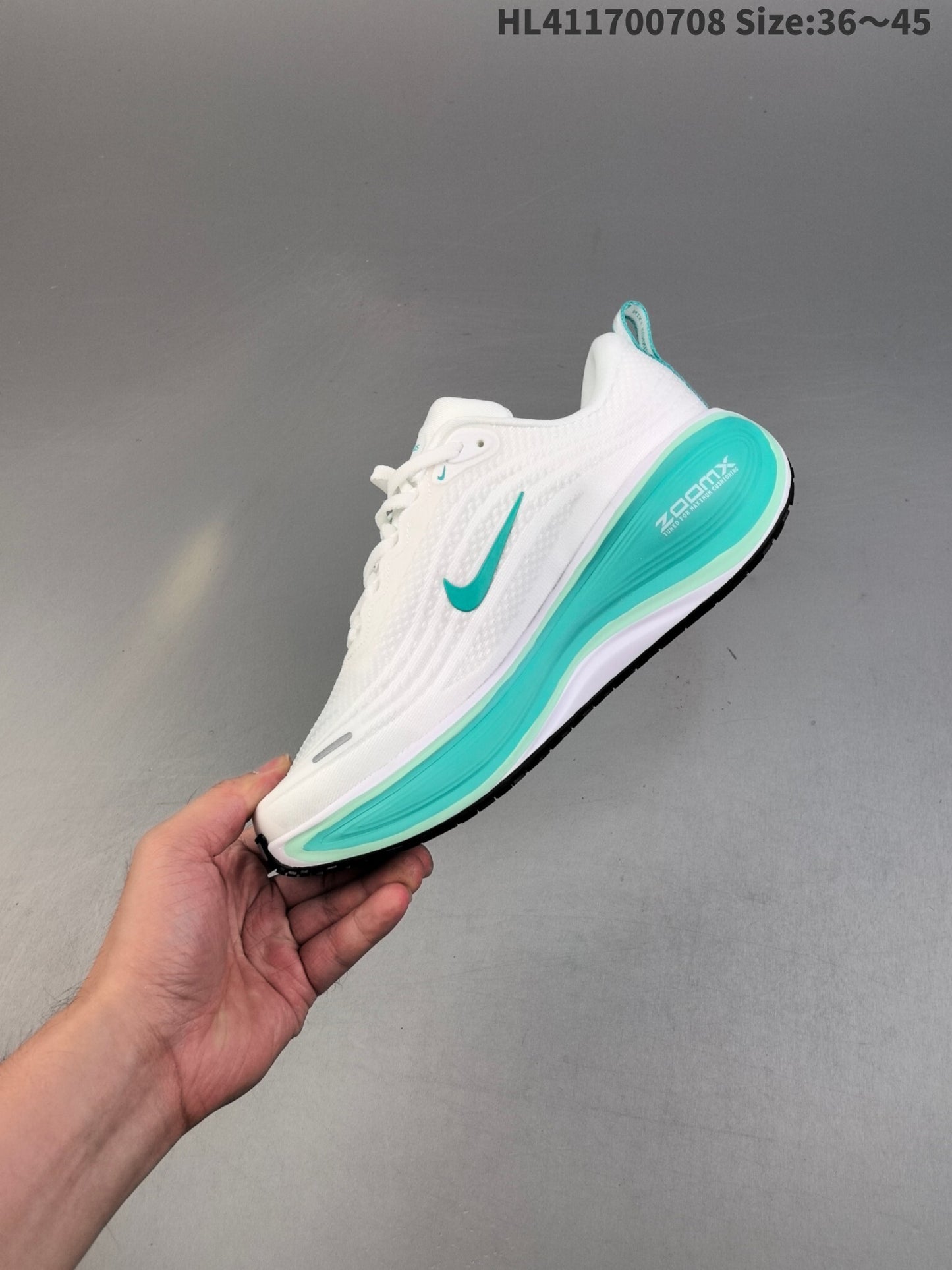 Nike Vomero Plus | NV18P400301