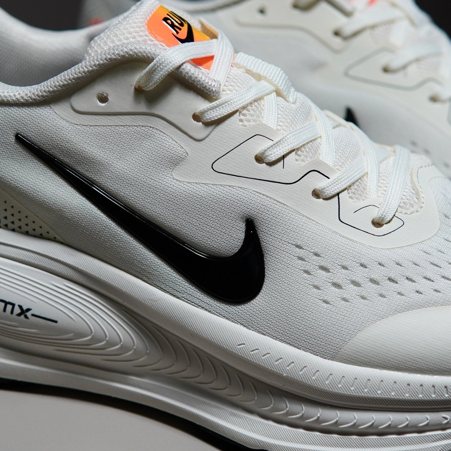 Nike Air Zoom Vomero 18X | NAV18X400302