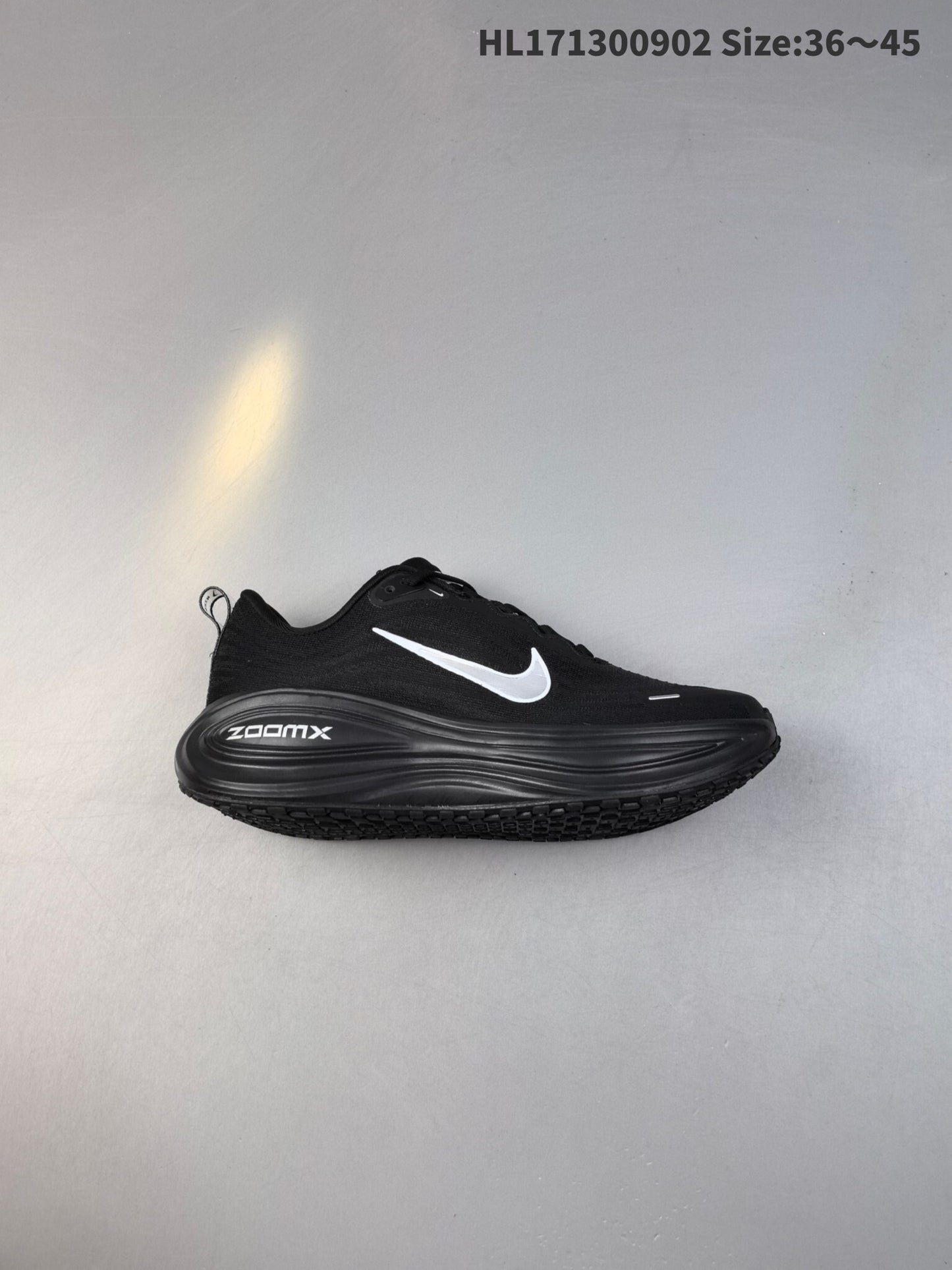 Nike Vomero Plus | NV18P400314
