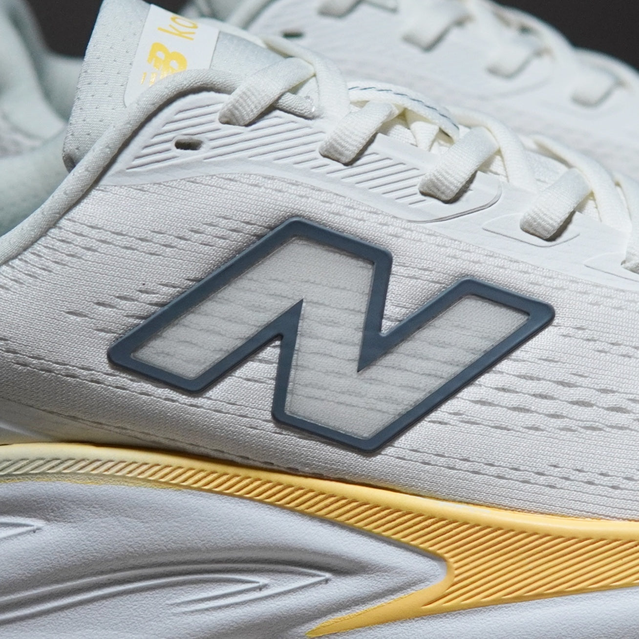 New Balance Fresh Foam X More V6 | 08002303