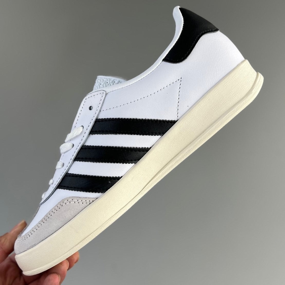 Adidas GAZELLE INDOOR | White/Black HL191300531