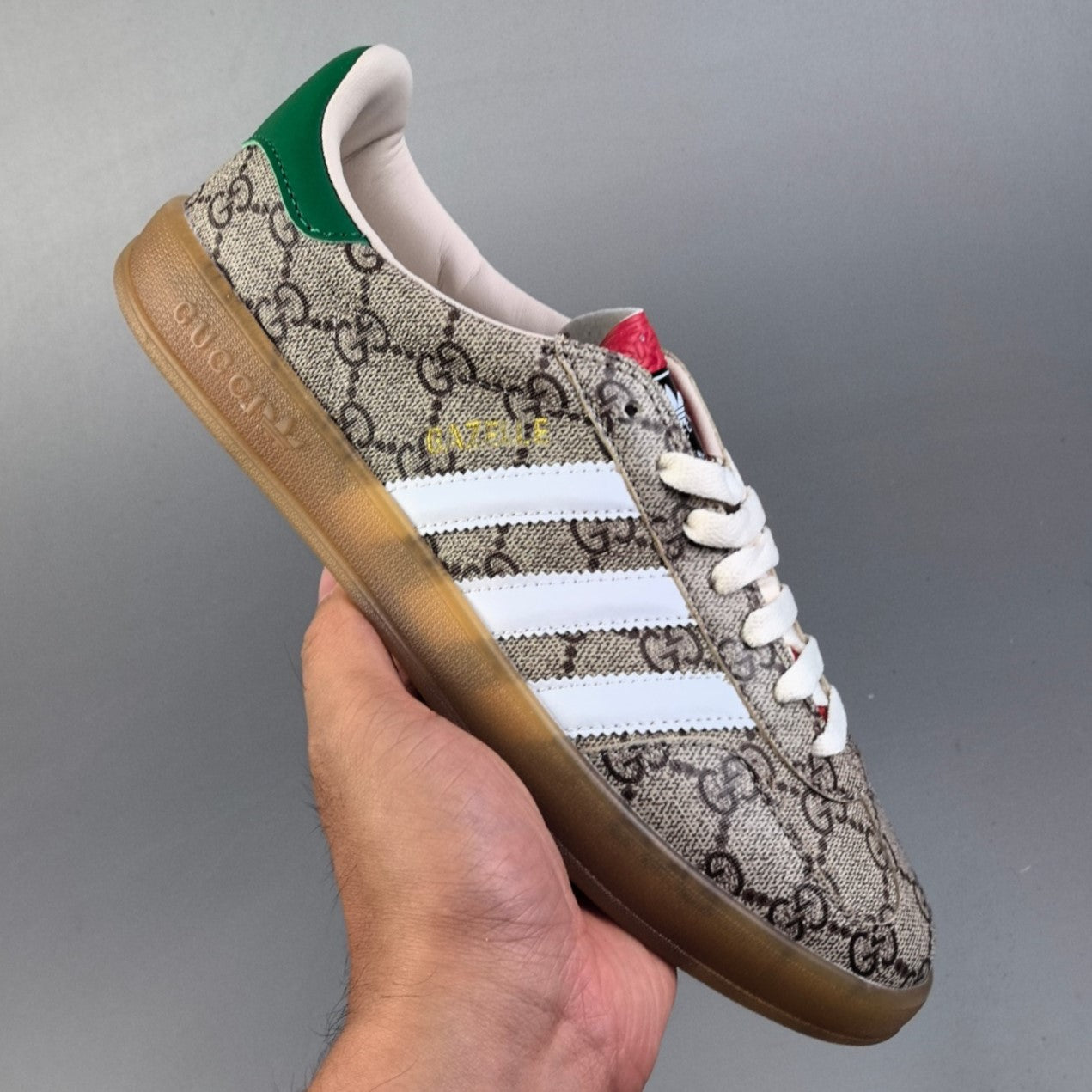 Adidas GAZELLE INDOOR │ Gucci GG Monogram Beige HL20800521